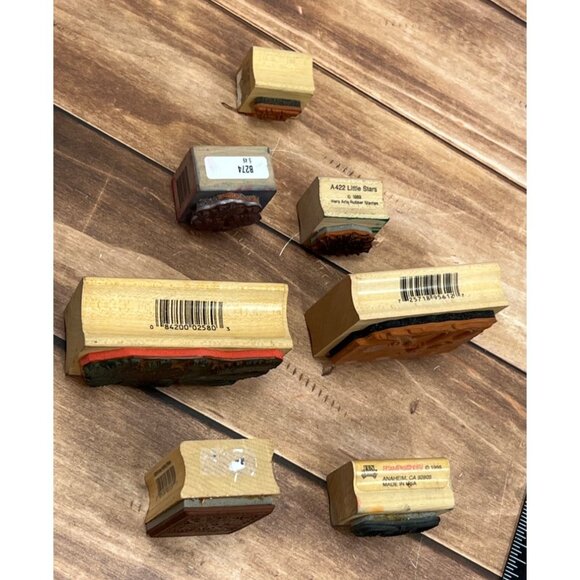 LOT OF 7 HOLIDAY THEMED WOOD MOUNTED RUBBER STAMPS POLAR BEAR GUM DROP HOLLY - Picture 2 of 7